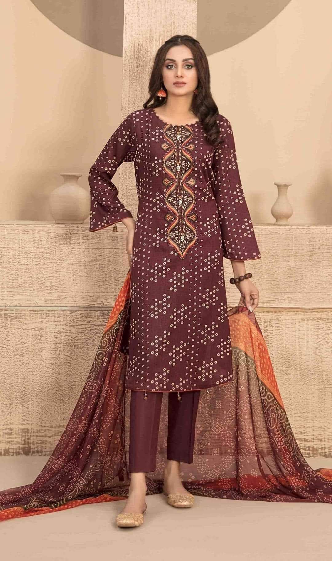 ILYA LAWN BY AMNA SOHAIL TAWAKKAL - 01