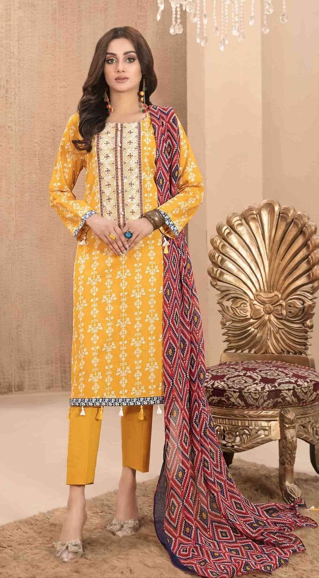 ILYA LAWN BY AMNA SOHAIL TAWAKKAL - 04