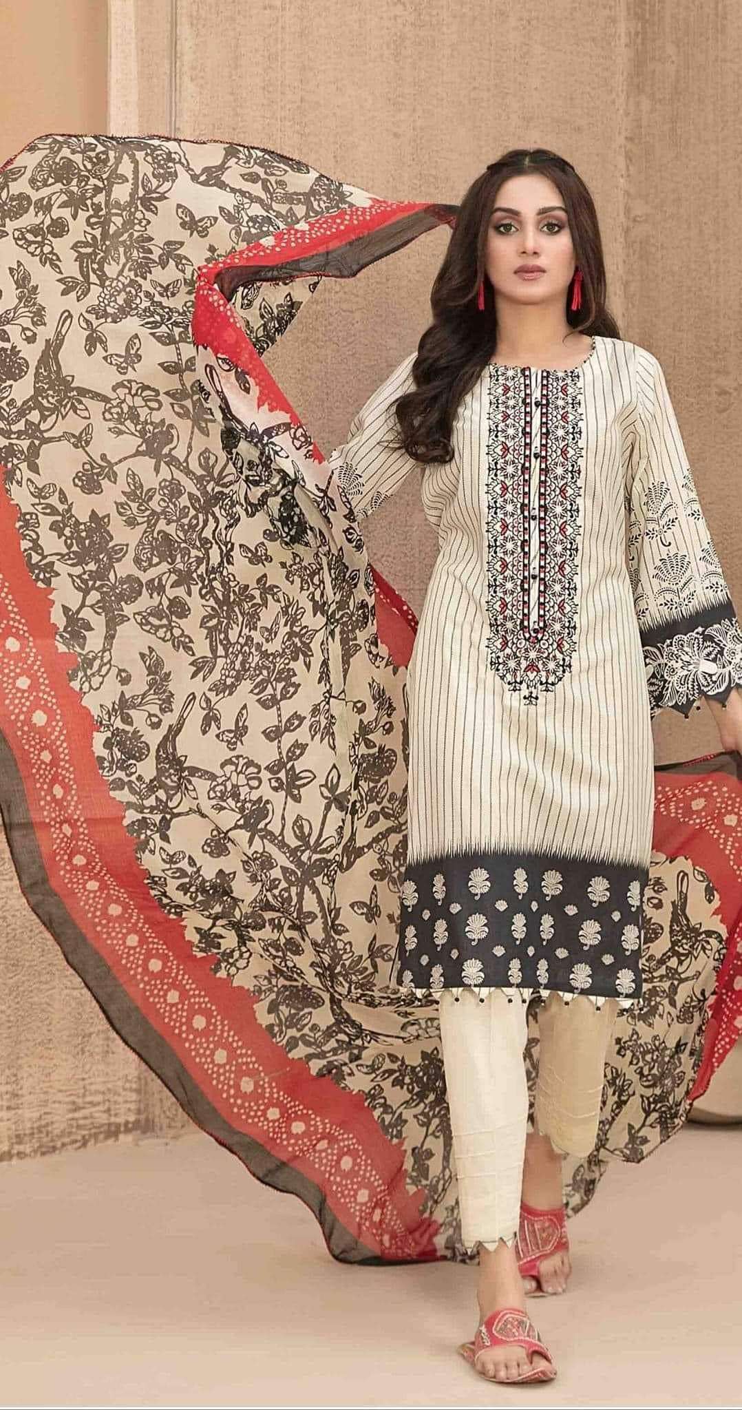 ILYA LAWN BY AMNA SOHAIL TAWAKKAL - 07