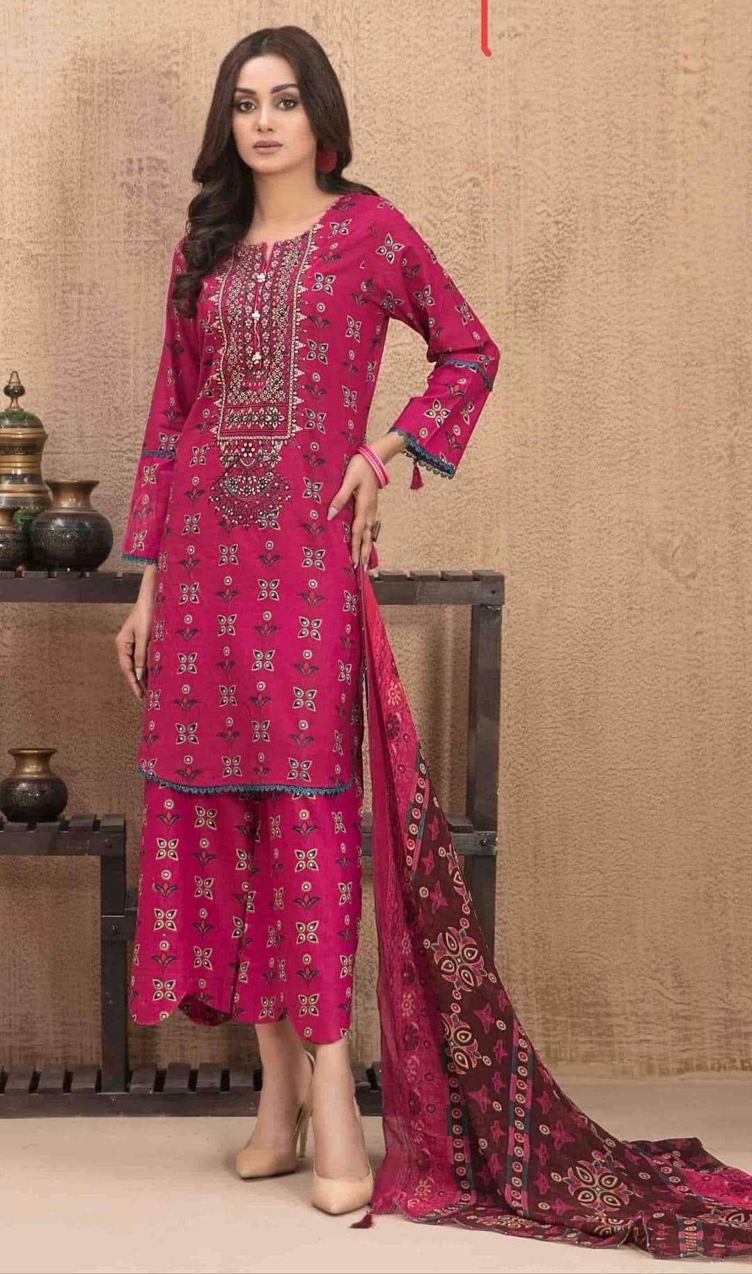 ILYA LAWN BY AMNA SOHAIL TAWAKKAL - 08