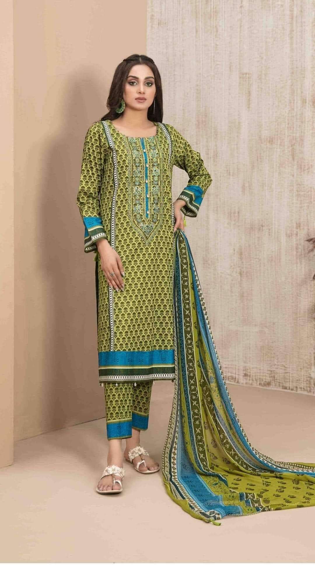 ILYA LAWN BY AMNA SOHAIL TAWAKKAL - 09