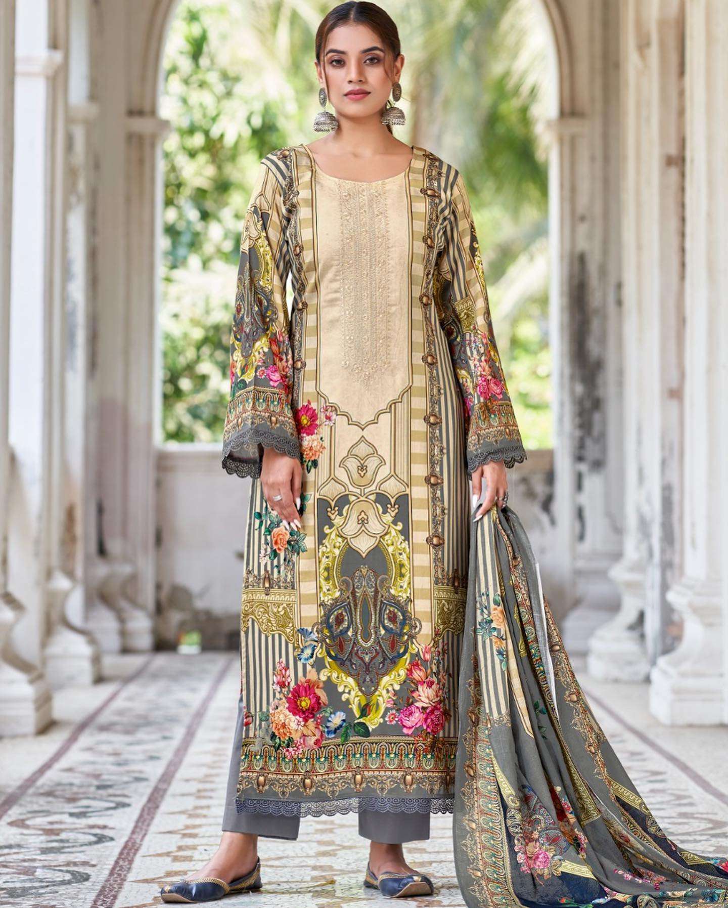  HERMITAGE AZA VOL-02 - 004