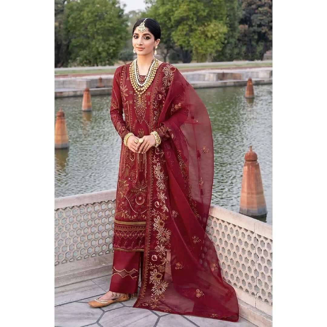 RAMSHA ANDAAZ Luxury Lawn Vol 5  - 01