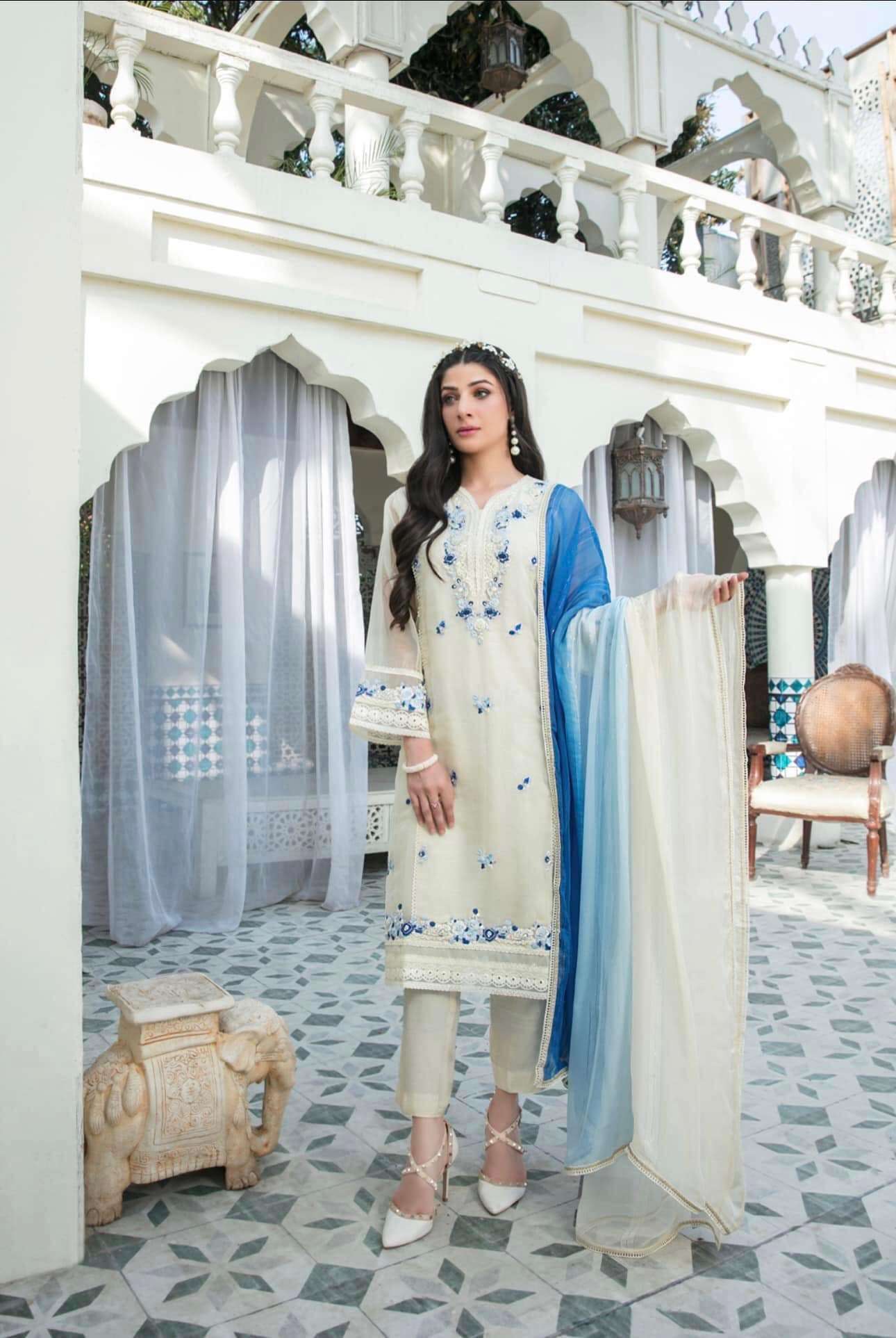 ZAROUHI Ready-to-Wear - 05