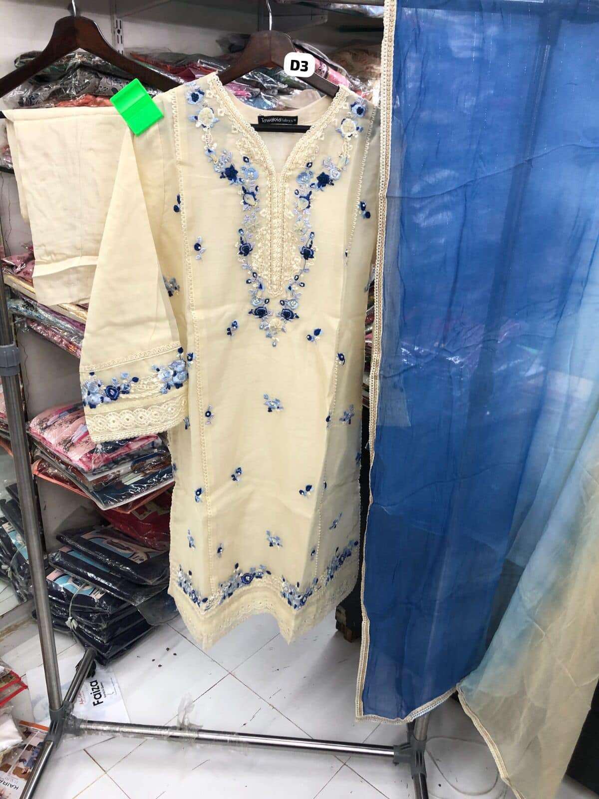 ZAROUHI Ready-to-Wear - 05A