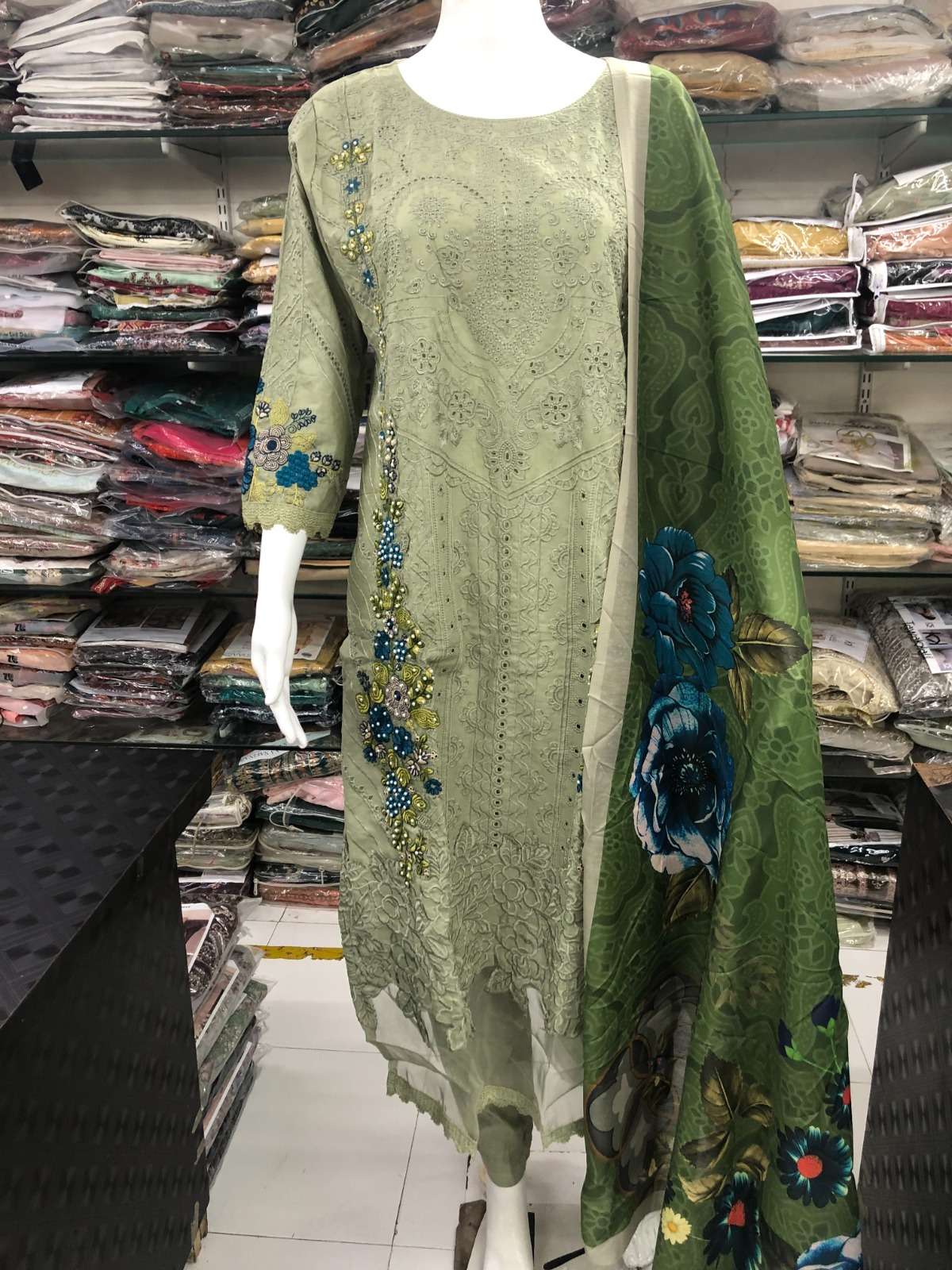 D -05 by HM Desiner Open Pic -02