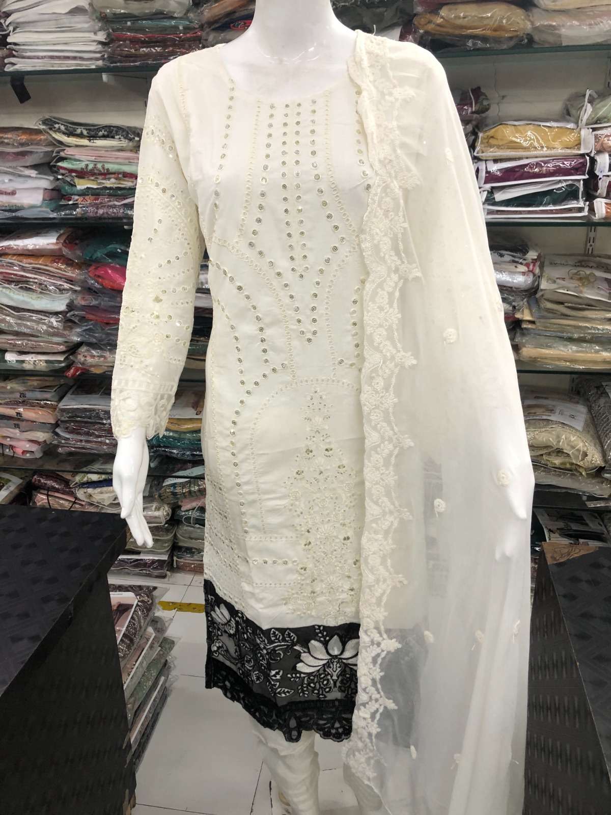 D -13 HM Desiner Open Pic -02