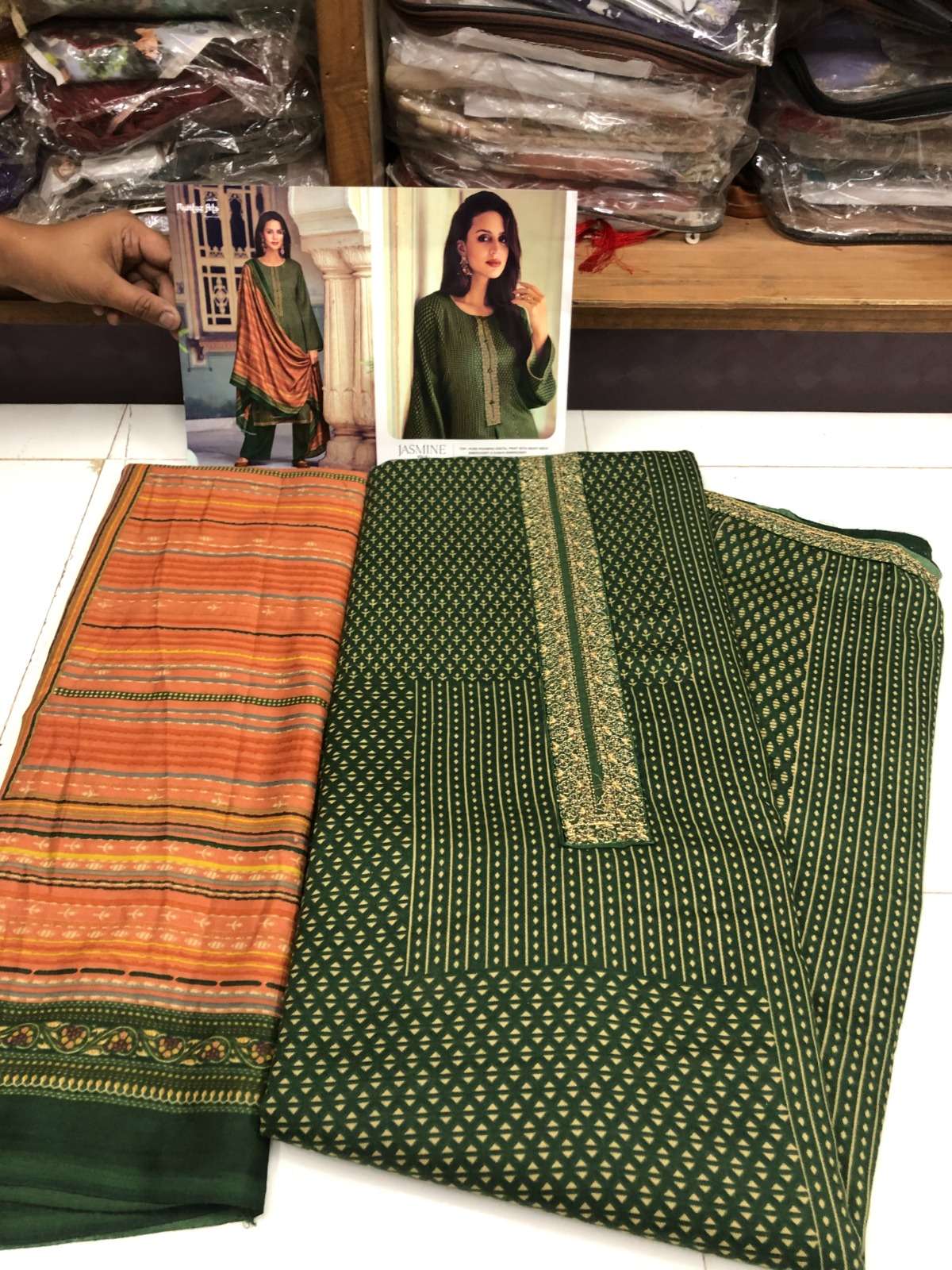 Jasmin Open Pic by Mumtaz Arts-04