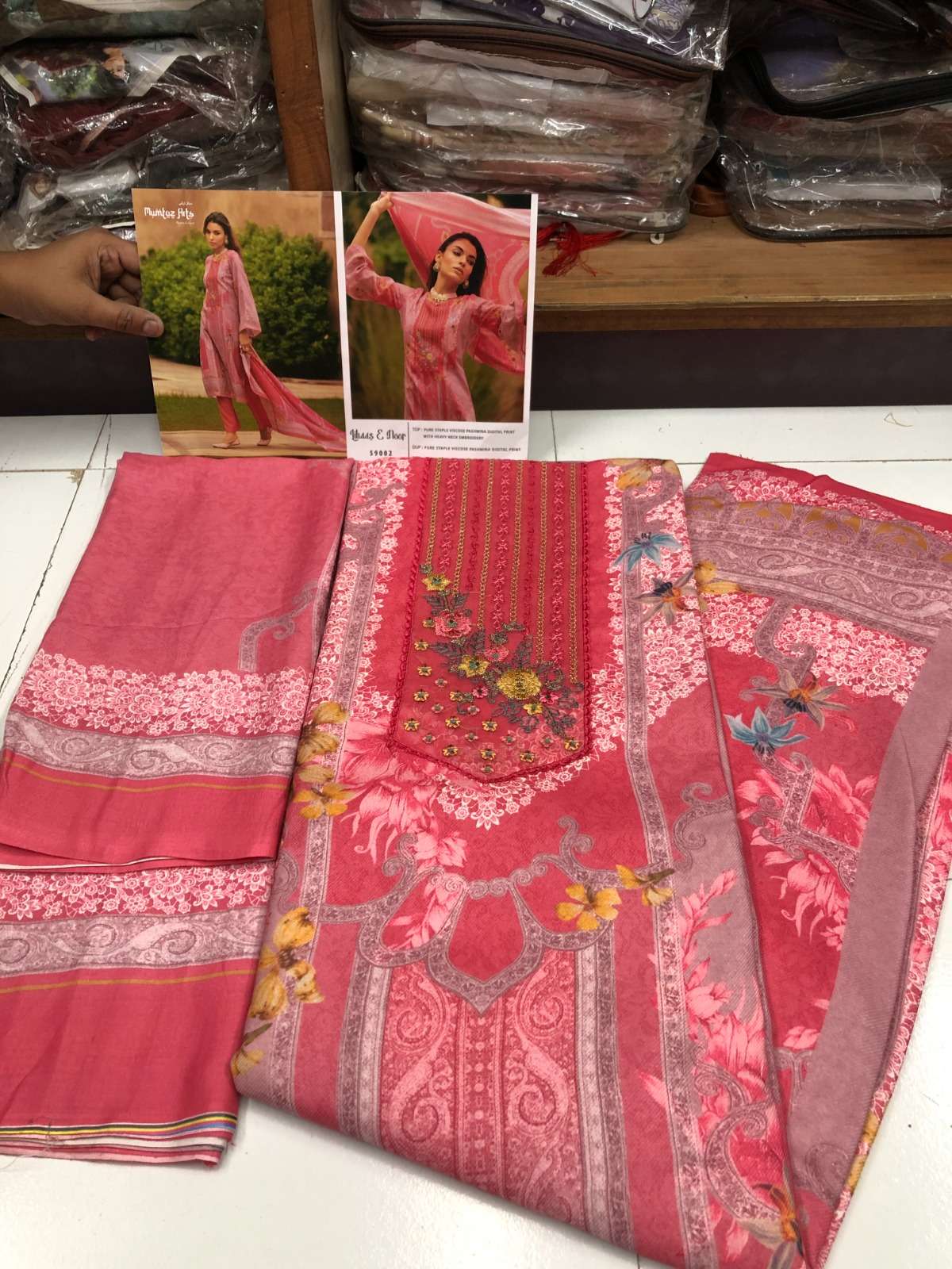 LIBAS E NOOR Open pic by Mumtaz Arts-01