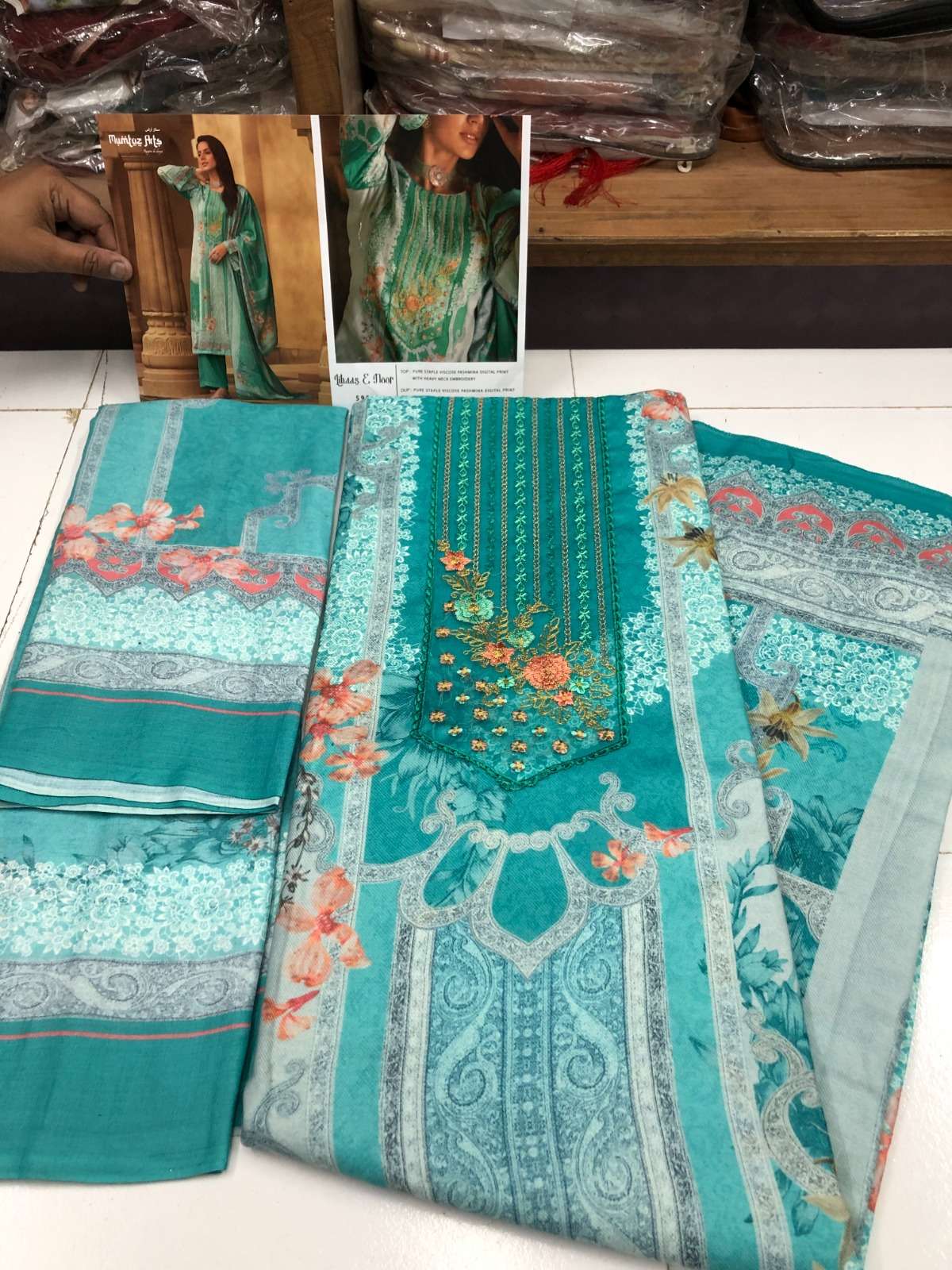 LIBAS E NOOR Open pic by Mumtaz Arts-02