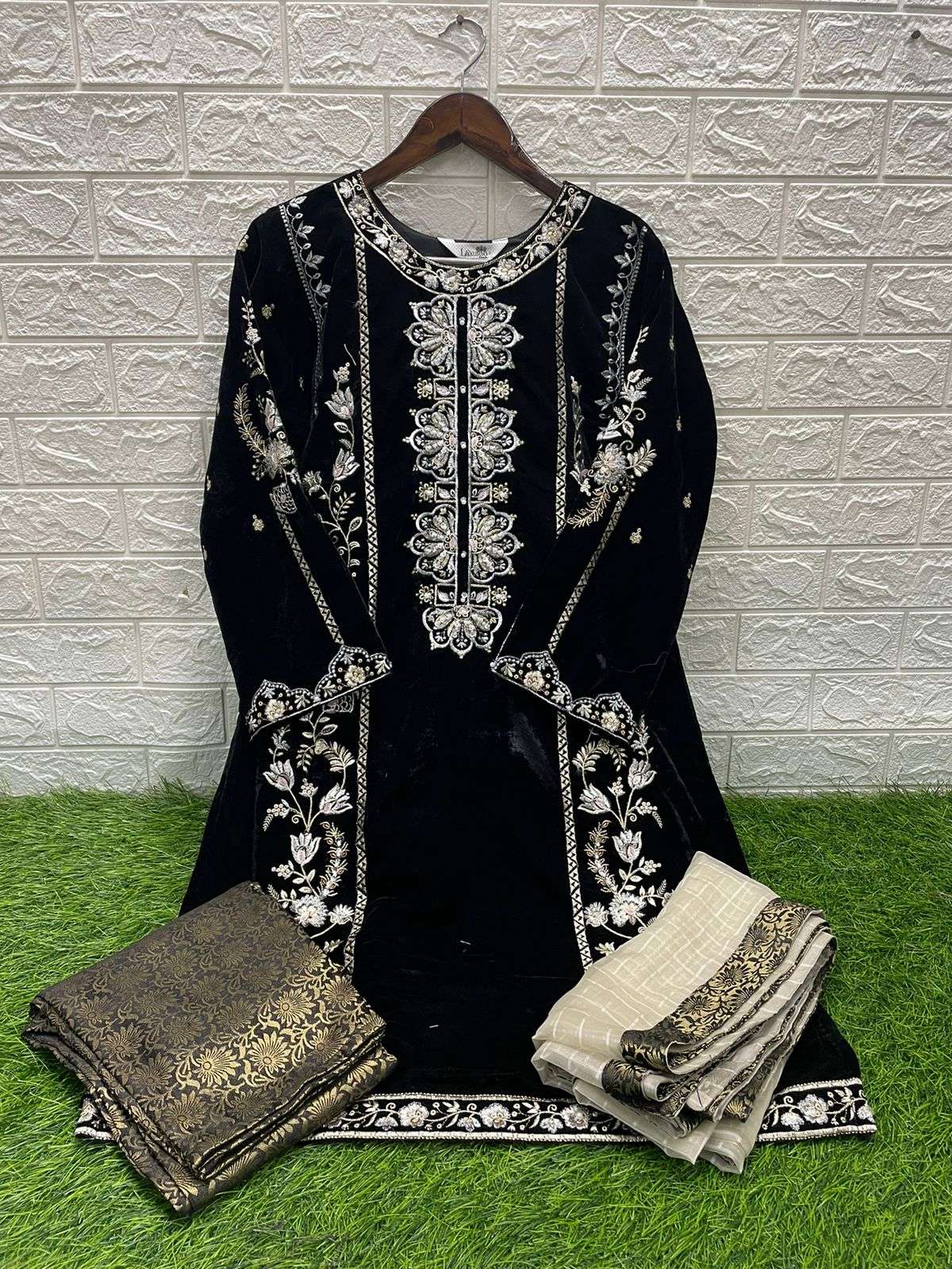 Special Winter Collection D No 1344 by Laxuria Trendz-01