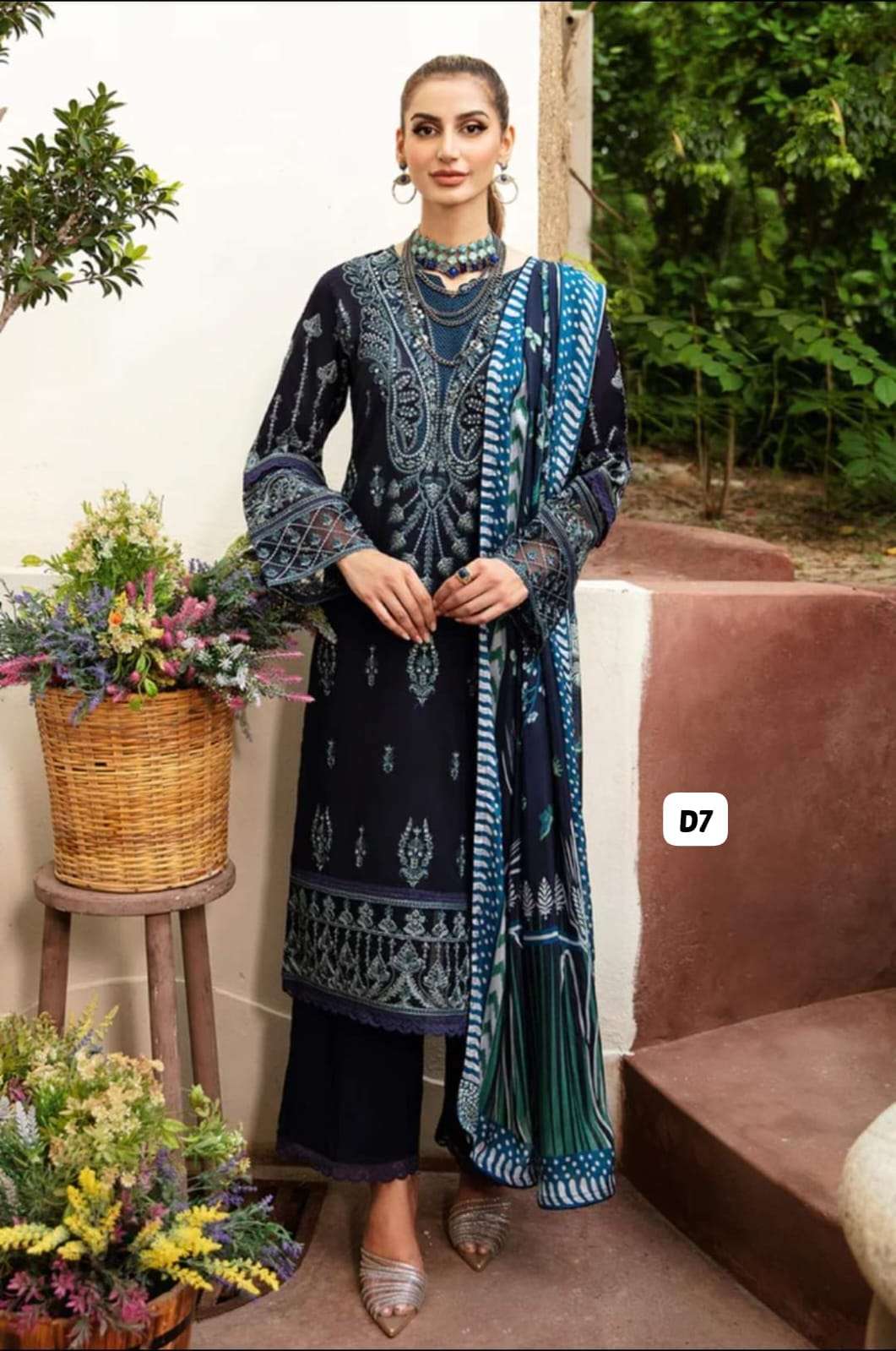 RIWAYAT LUXURY LAWN VOL 8 by RAMSHA -05
