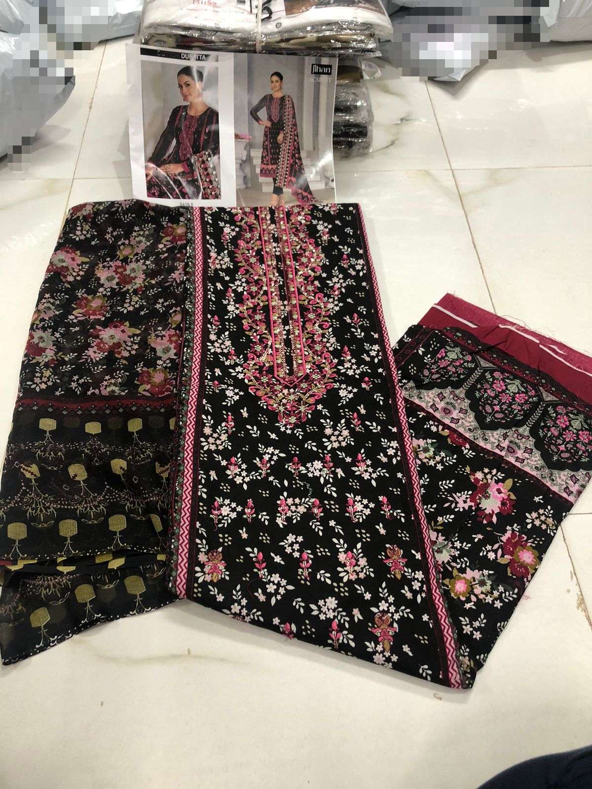 D no:-3408 PRESENT SCARLET OPEN PIC BY JIHAN-01