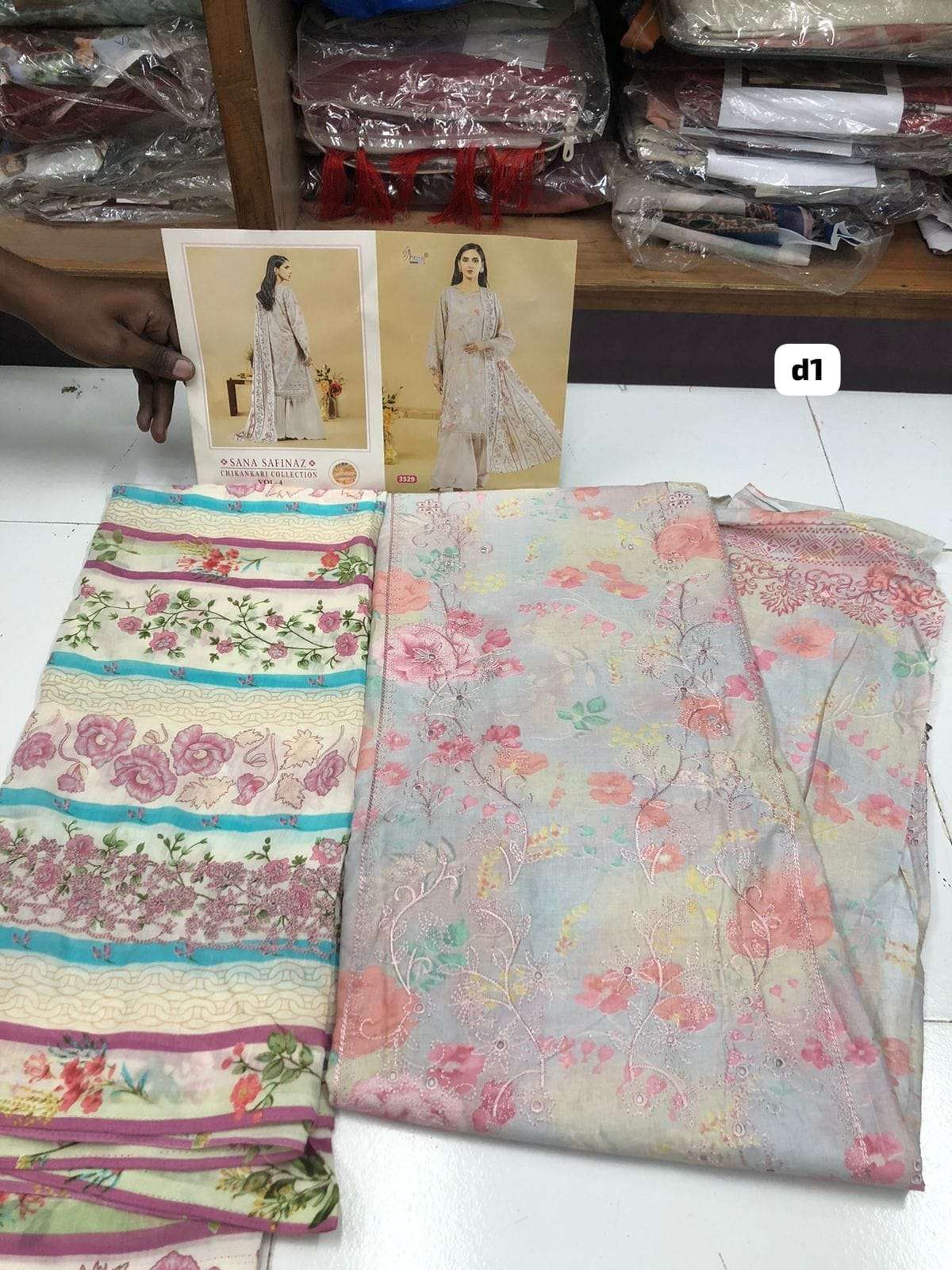 SANA SAFINAZ CHIKANKARI 04 OPEN PIC BY SHREE-05