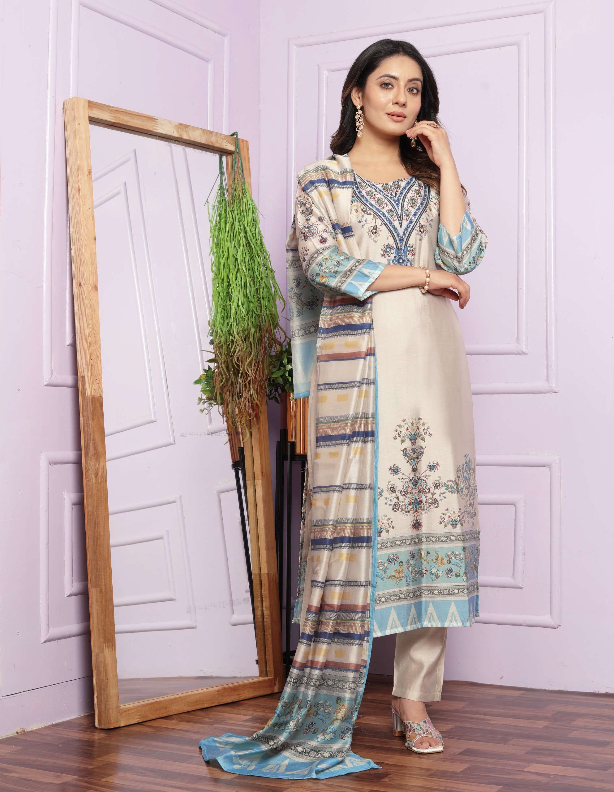 Code GC9703 Kurta Set With Dupatta by Ready Wear-01