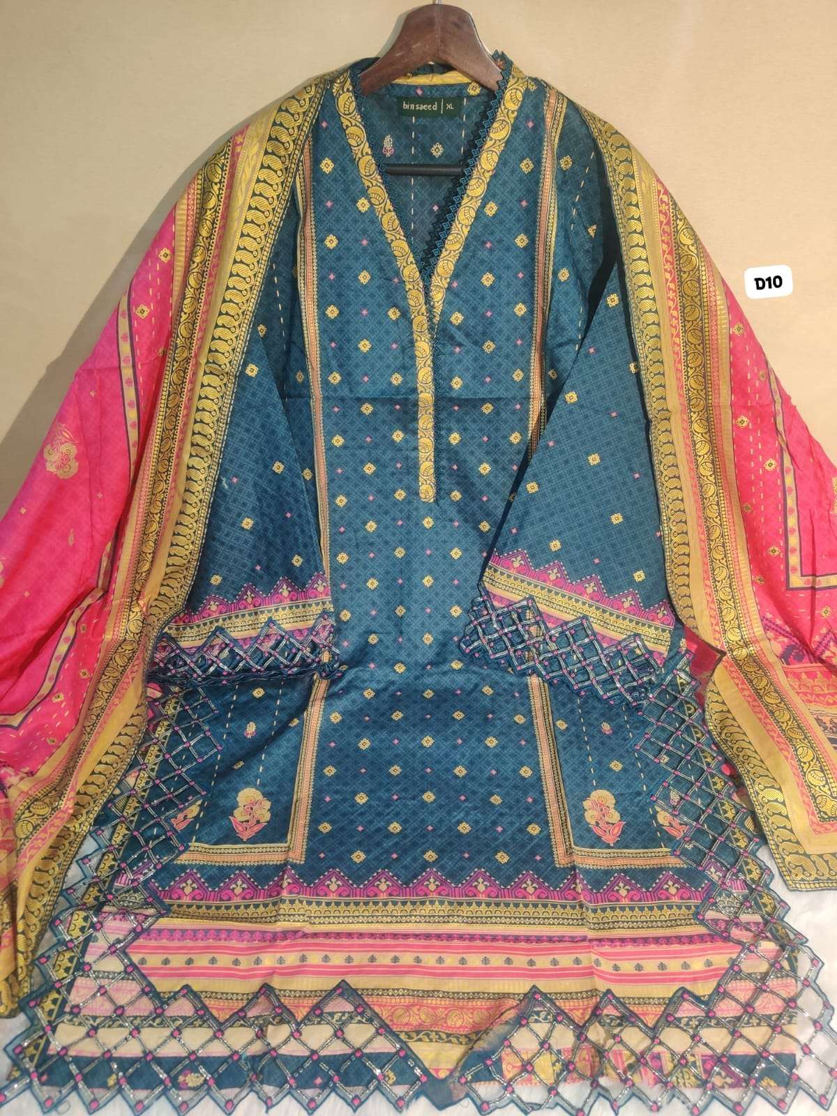 Exclusive Embroidered Lawn Collextion Vol 2- 2025 BIN SAEED-11