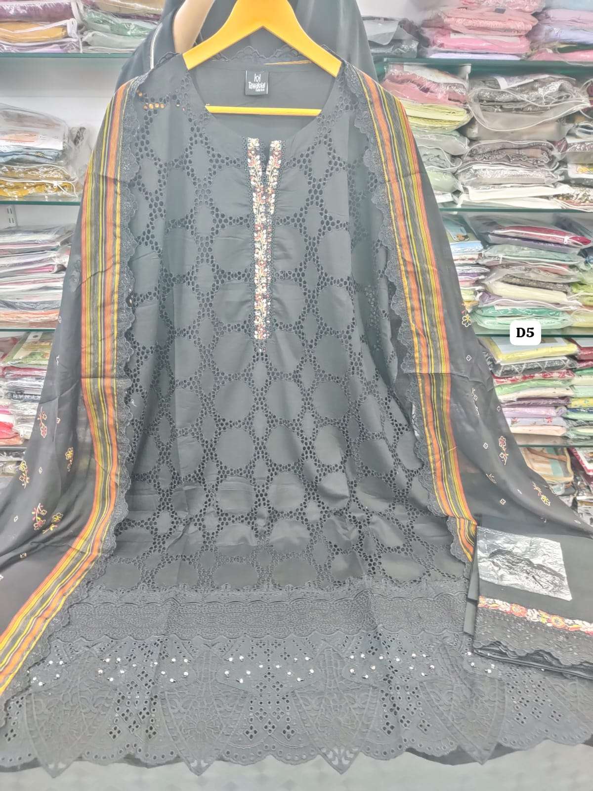 HIRANUR New Embroidered Schiffli Lawn Shahid Tawakkal-15