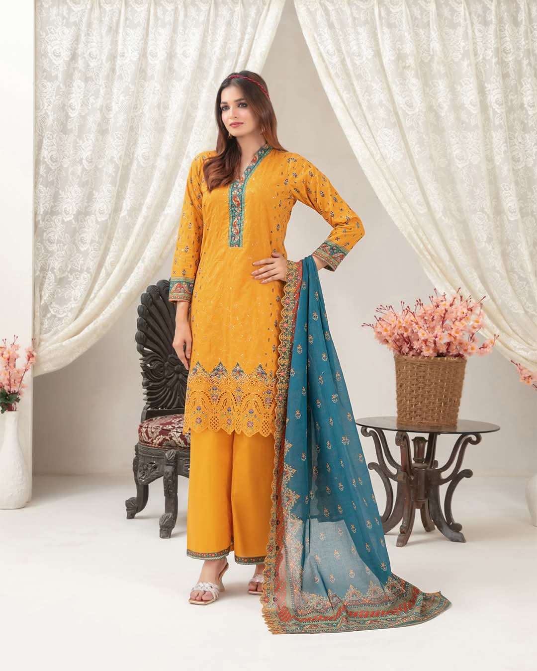 LEEN New Embroidered Digital Printed Lawn Shahid Tawakkal-03