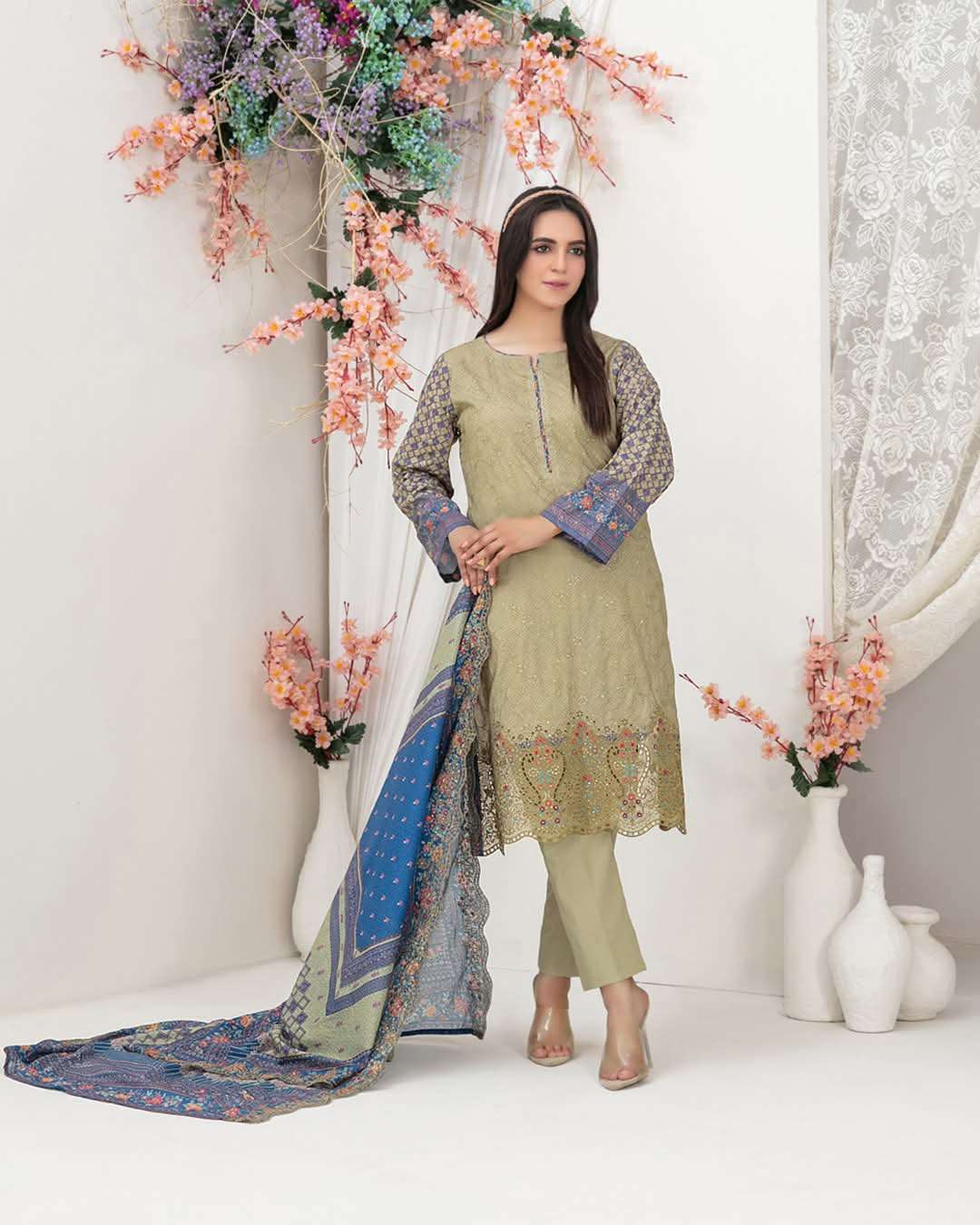 LEEN New Embroidered Digital Printed Lawn Shahid Tawakkal-05
