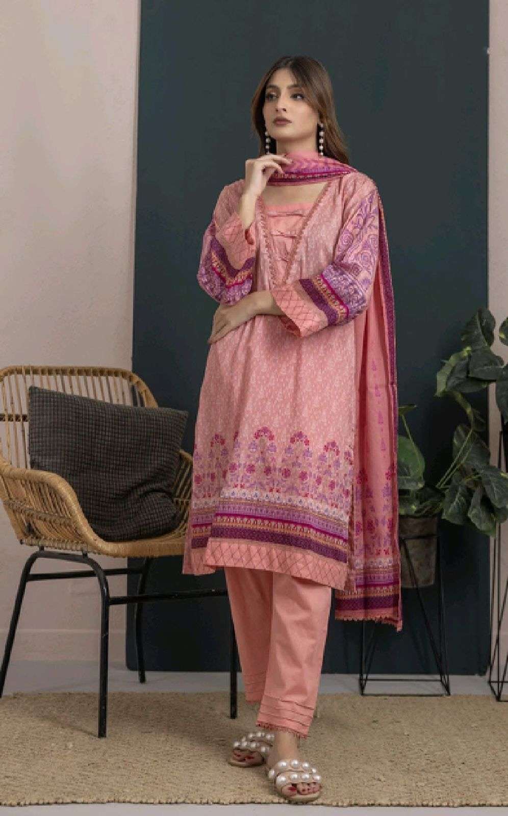 NINOKARA Printed Lawn Collection 2025 by Regalia-02