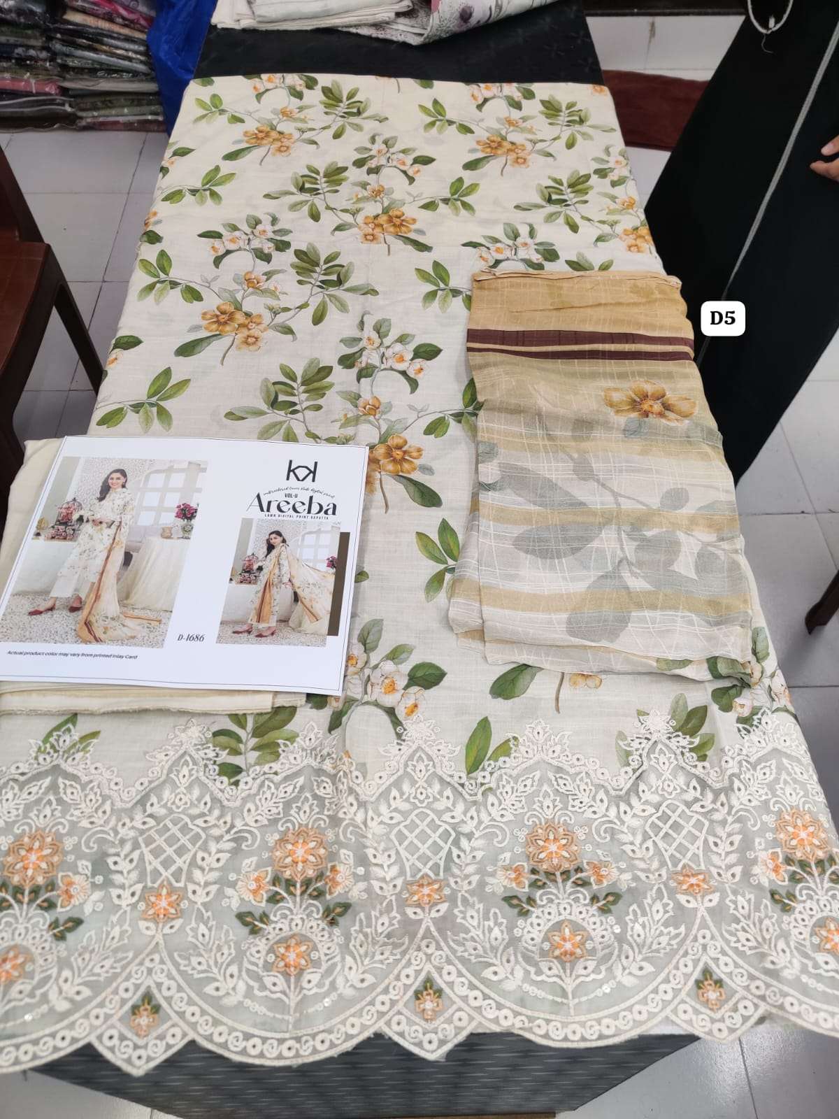 AREEBA BY TAWAKKAL-05