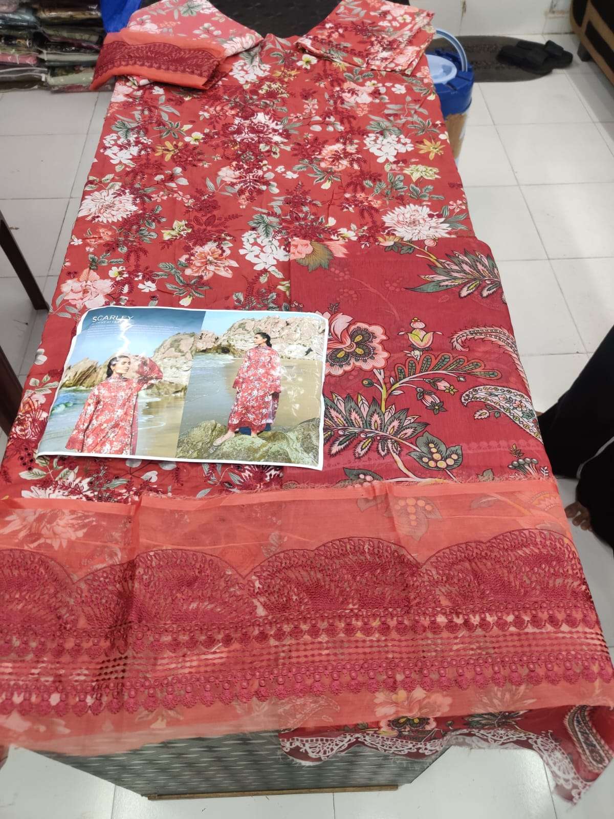 SUMMER ESSENTIALS LUXURY LAWN by AFROZEH-02