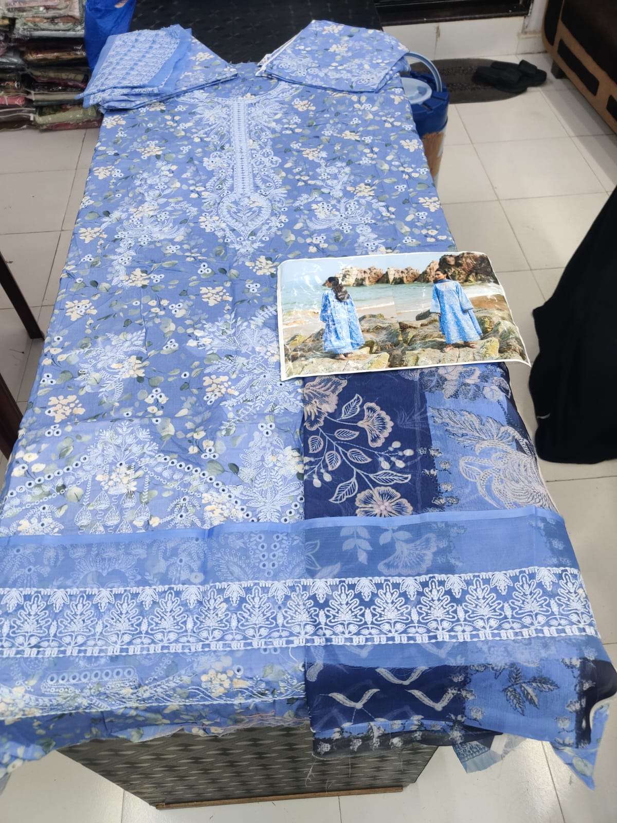 SUMMER ESSENTIALS LUXURY LAWN by AFROZEH-04