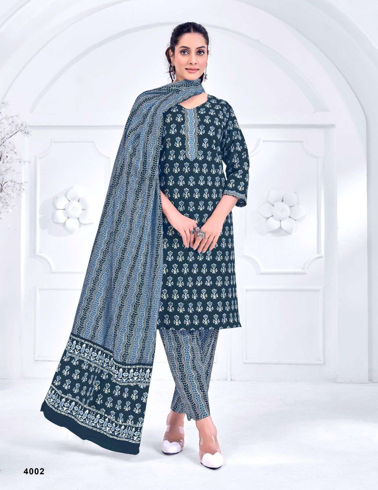BATIQUE SPECIAL PRINT 28 JAMATMAL TILOKCHAND-10