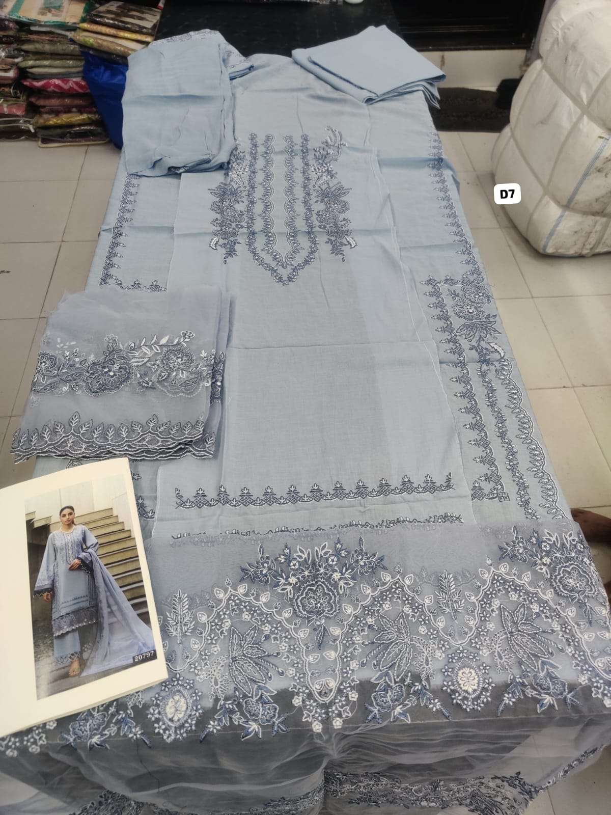 LE PREMIER LAWN VOL - 2 by 25 JADE-10