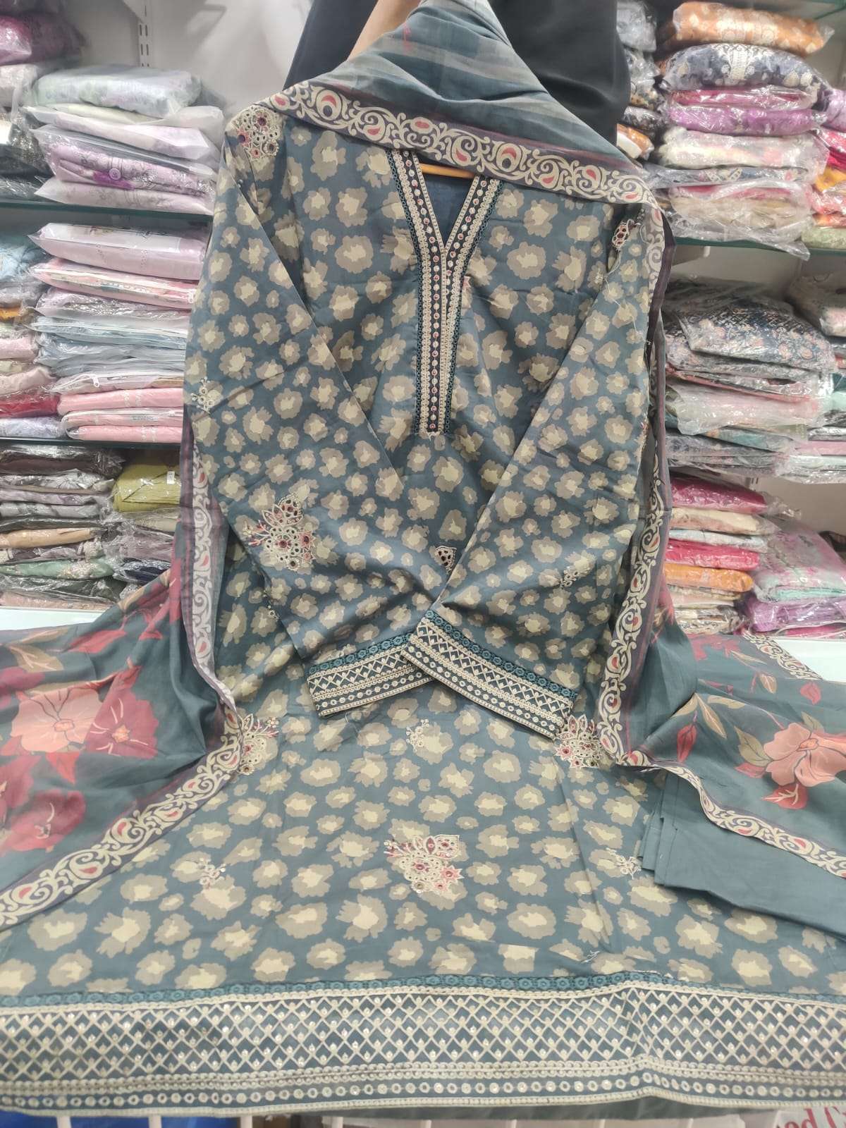 RTW Lawn by Tawakkal-08