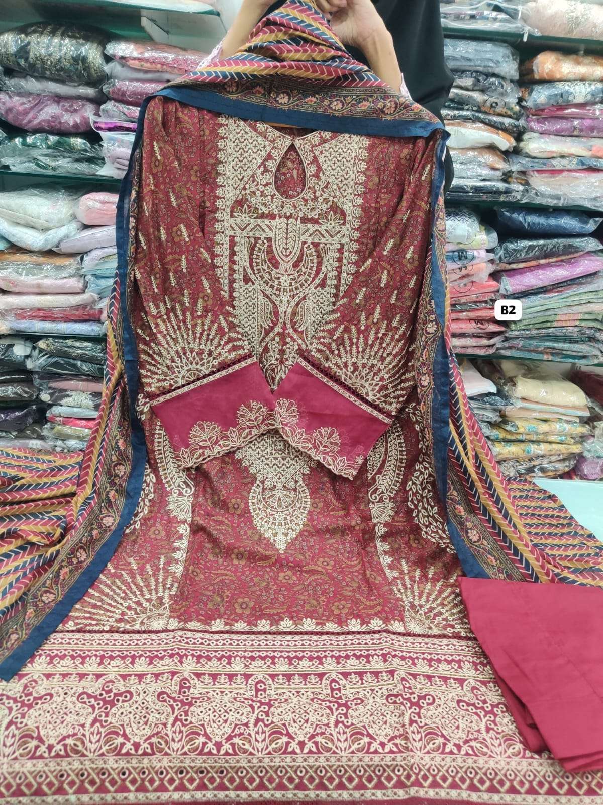 RTW LAWN EMBROIDERED COLLECTION 2025 - Exclusive BIN SAEED-06