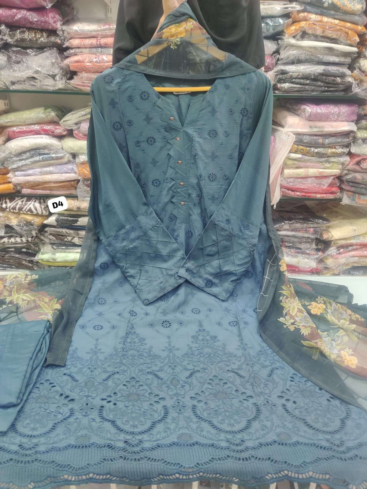 RTW Schiffli Lawns by Tawakkals-06