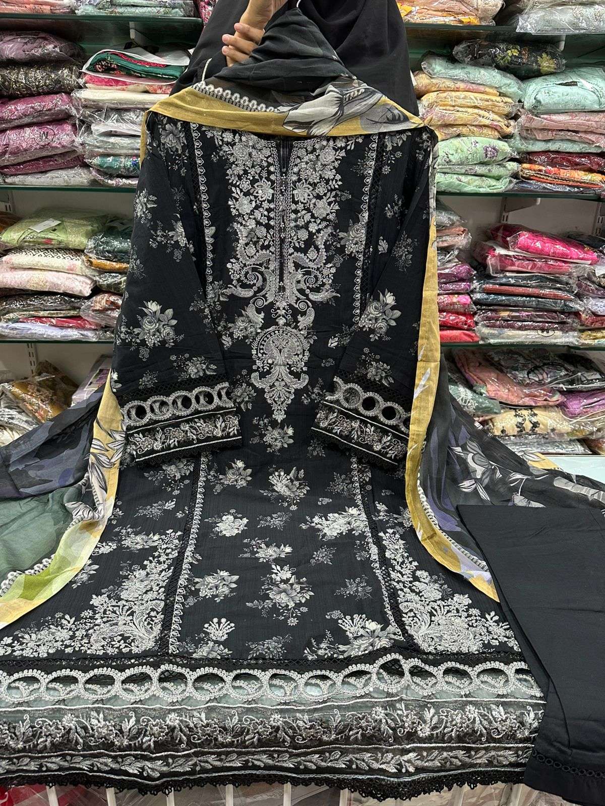 RTW Sadabahar Luxury 2025 by Sadabahar-08