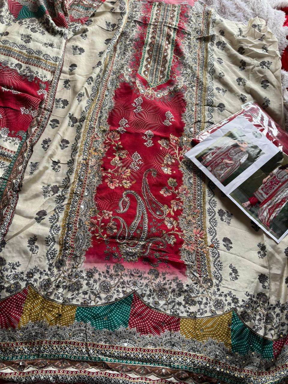 Design No - 1724 ABCD MEHBBOB TEX-04