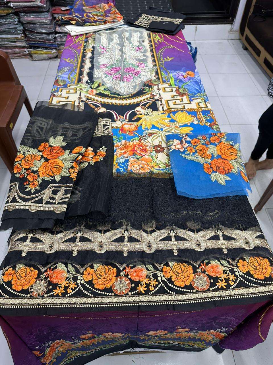 Luxury Lawn Collection Erum Khan-01