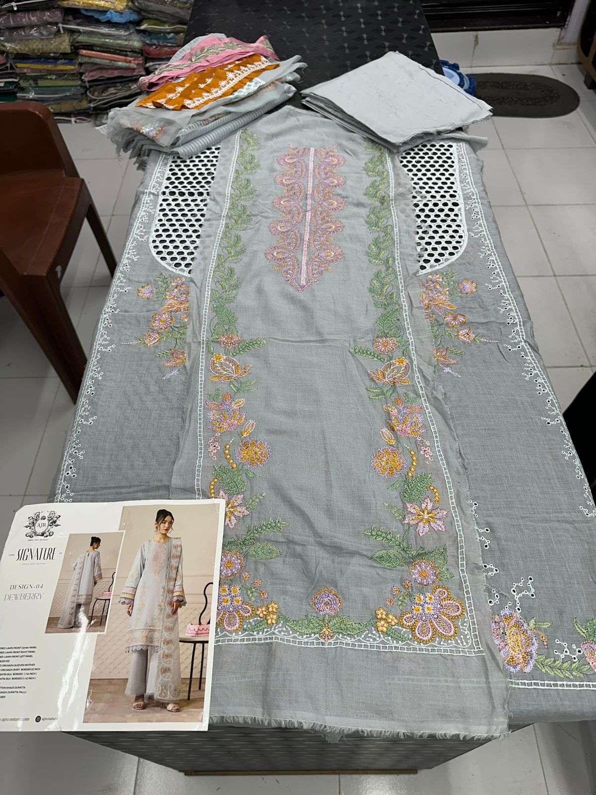 SIGNATURE LAWN 2025 BY AJR-09