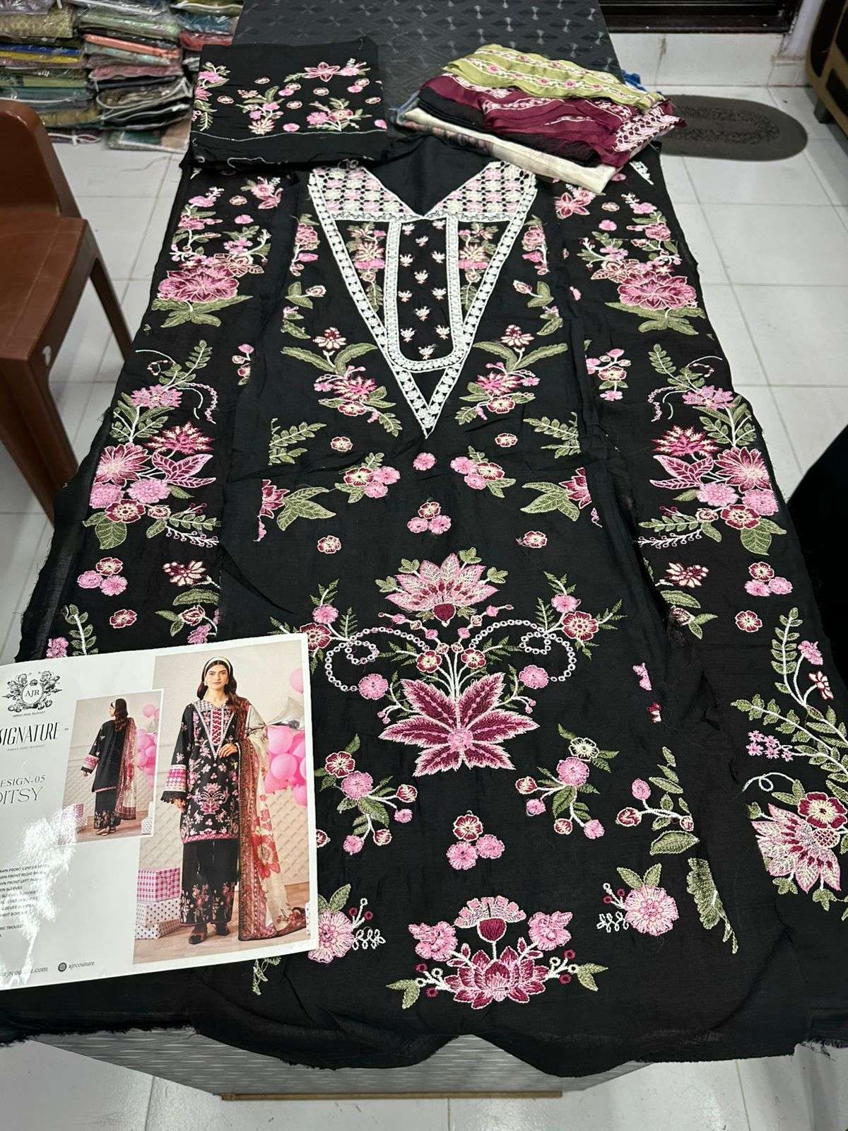 SIGNATURE LAWN 2025 BY AJR-15