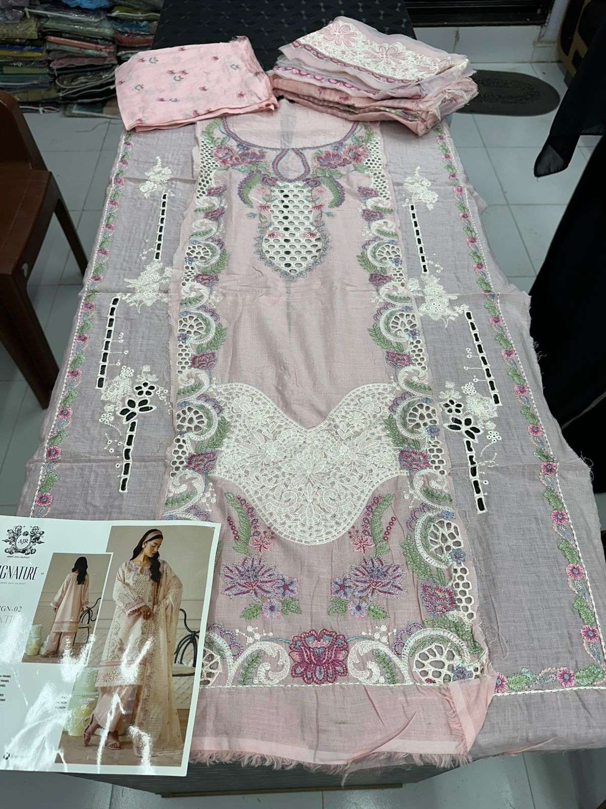 SIGNATURE LAWN 2025 BY AJR-21