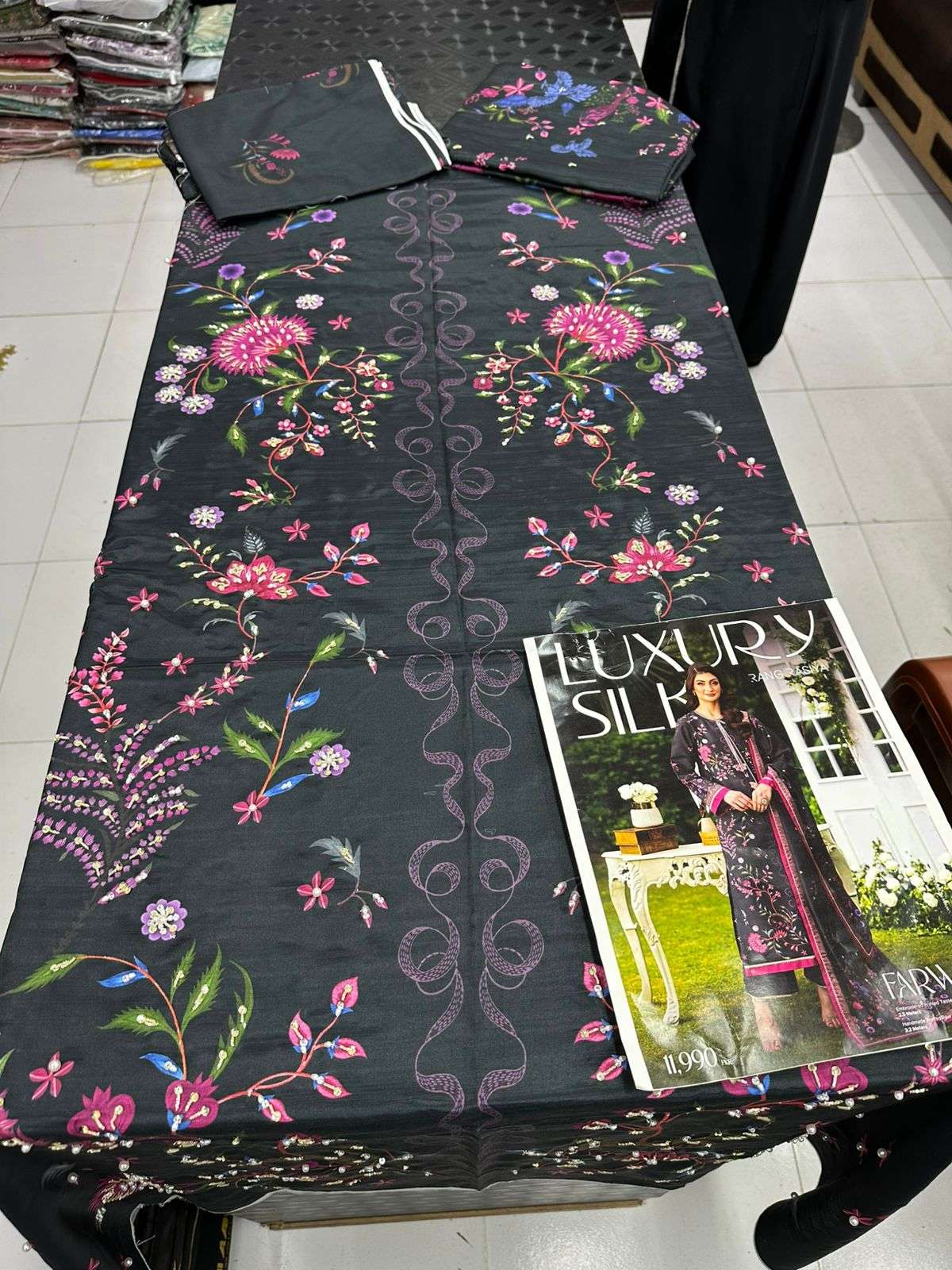 Luxury Silk Collection 2025 Rang Rasiya -14