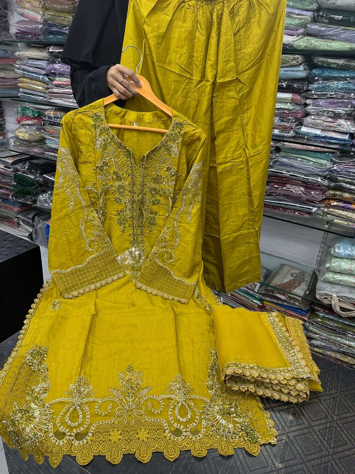 Embroidered Luxury Festive Collection Ready to Wear by Zahra Rubab-16