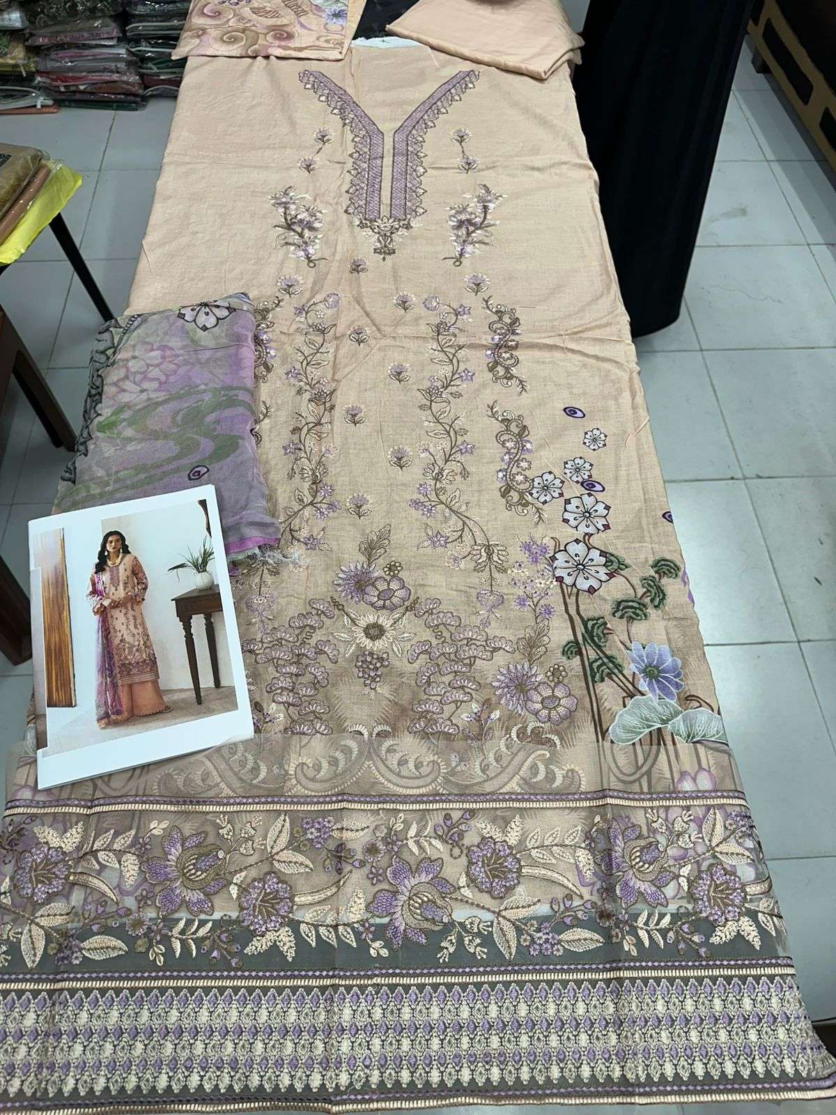 Mashaal Luxury Lawn Vol 14 By Ramsha-05