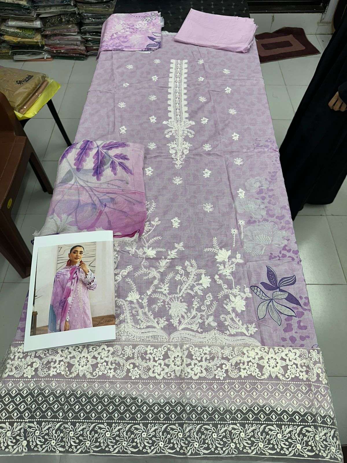 Mashaal Luxury Lawn Vol 14 By Ramsha-09