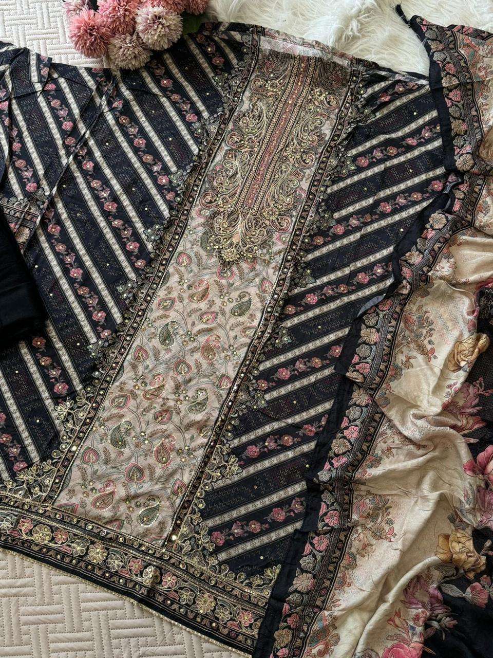 MASLIN COLLECTION D NO. 122 AT BY AMRUTVELA - 04