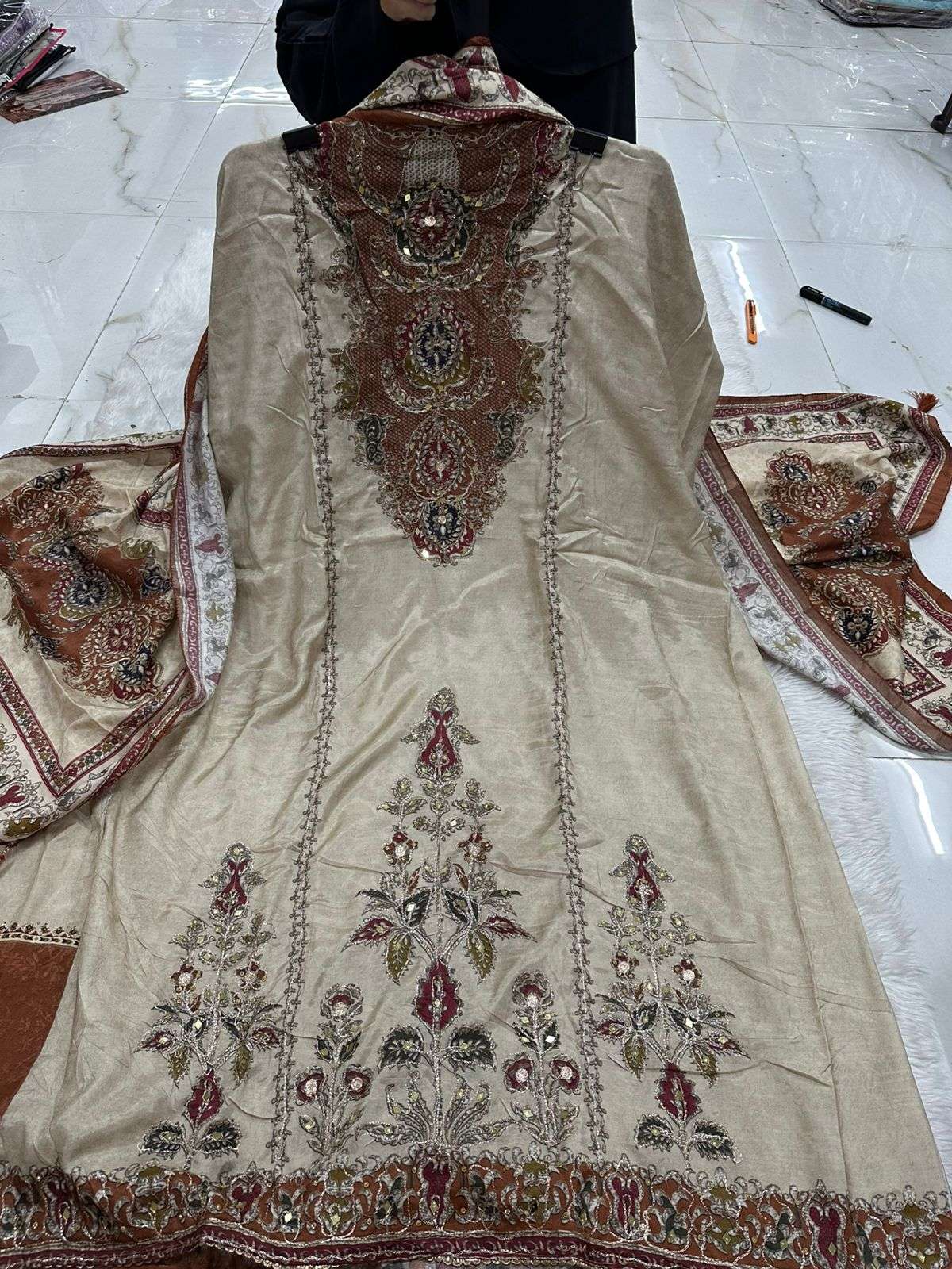 Falah Premium Maslin Collection Code - 26025 By Falah Designer - 01