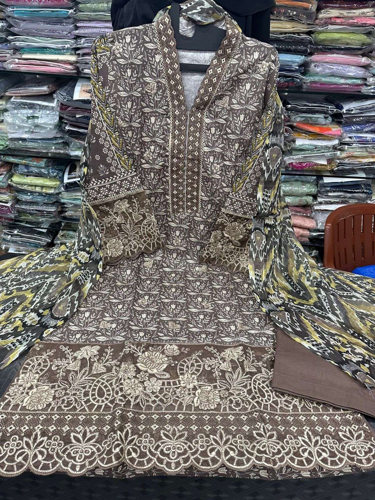 MUNIRA DESIGNERS LAWN BY RTW-02