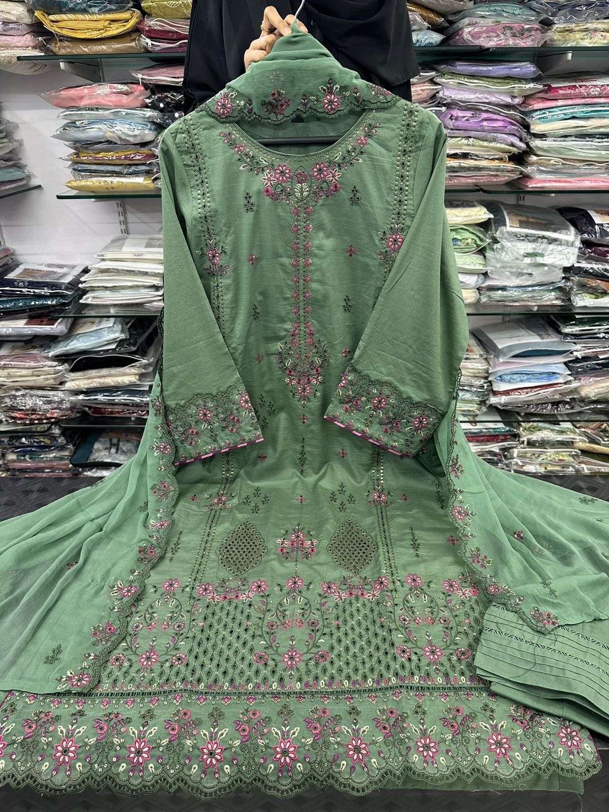 RTW PREMIUM LAWN COLLECTION BY TAWAKKAL-01