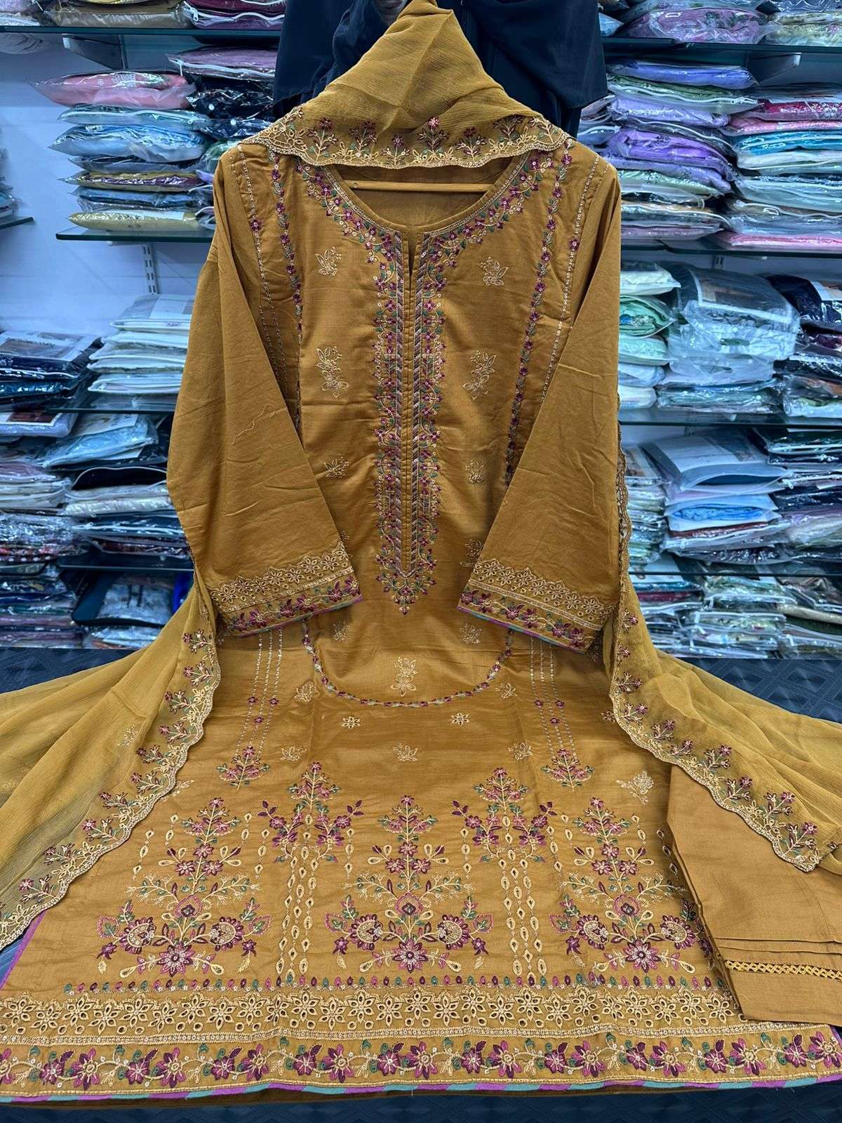 RTW PREMIUM LAWN COLLECTION BY TAWAKKAL-05