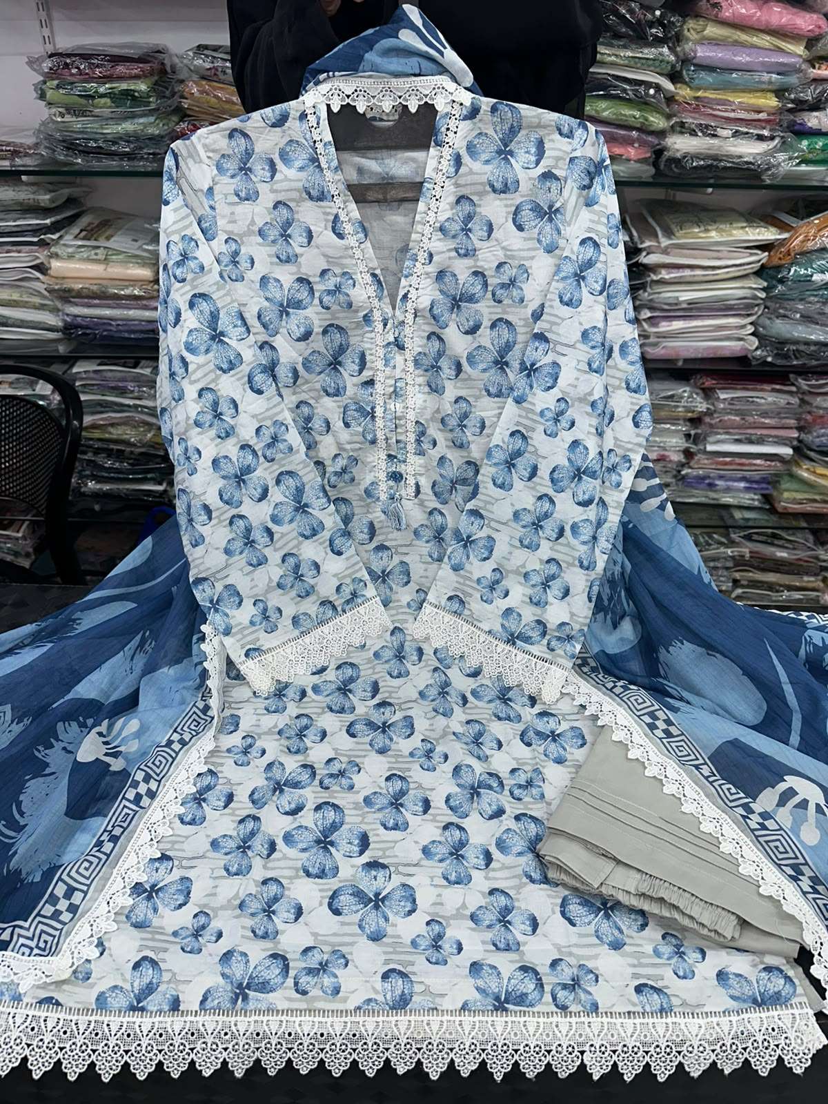 RTW PRINTED LAWN SUITS BY REGALIA - 02