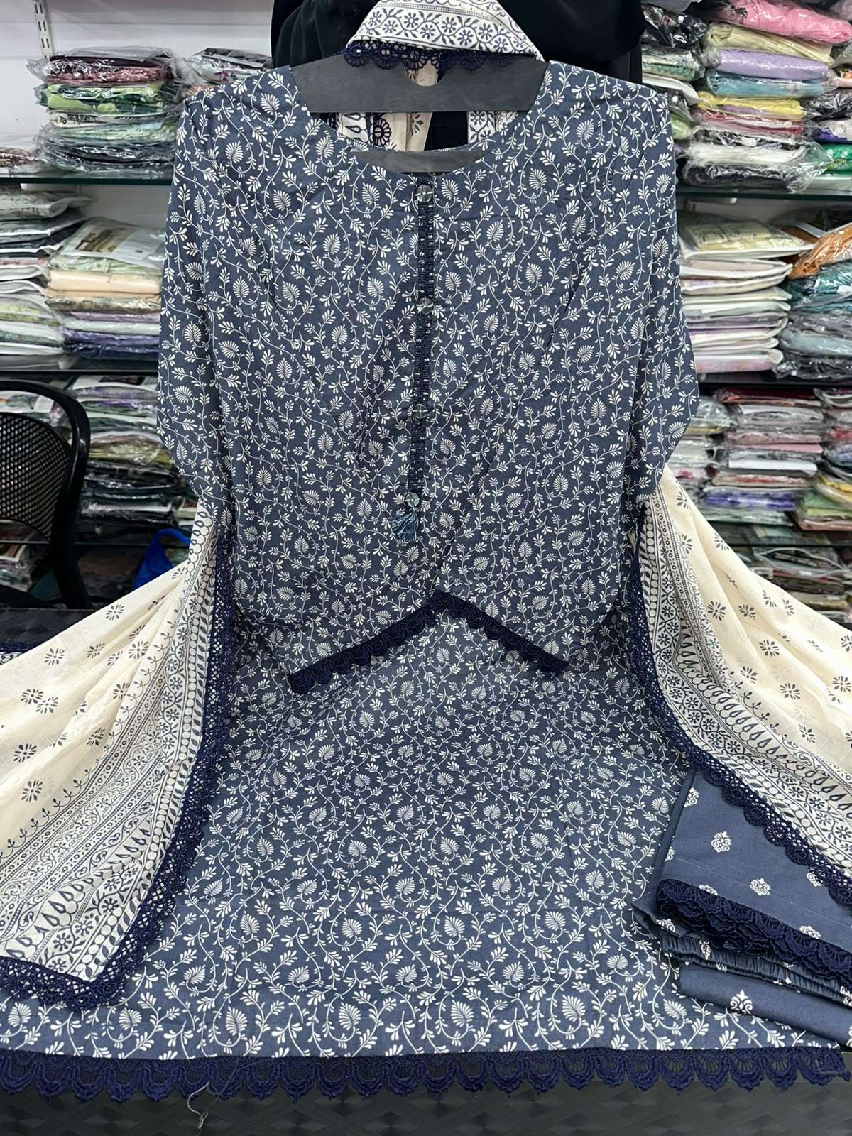 RTW PRINTED LAWN SUITS BY REGALIA - 04