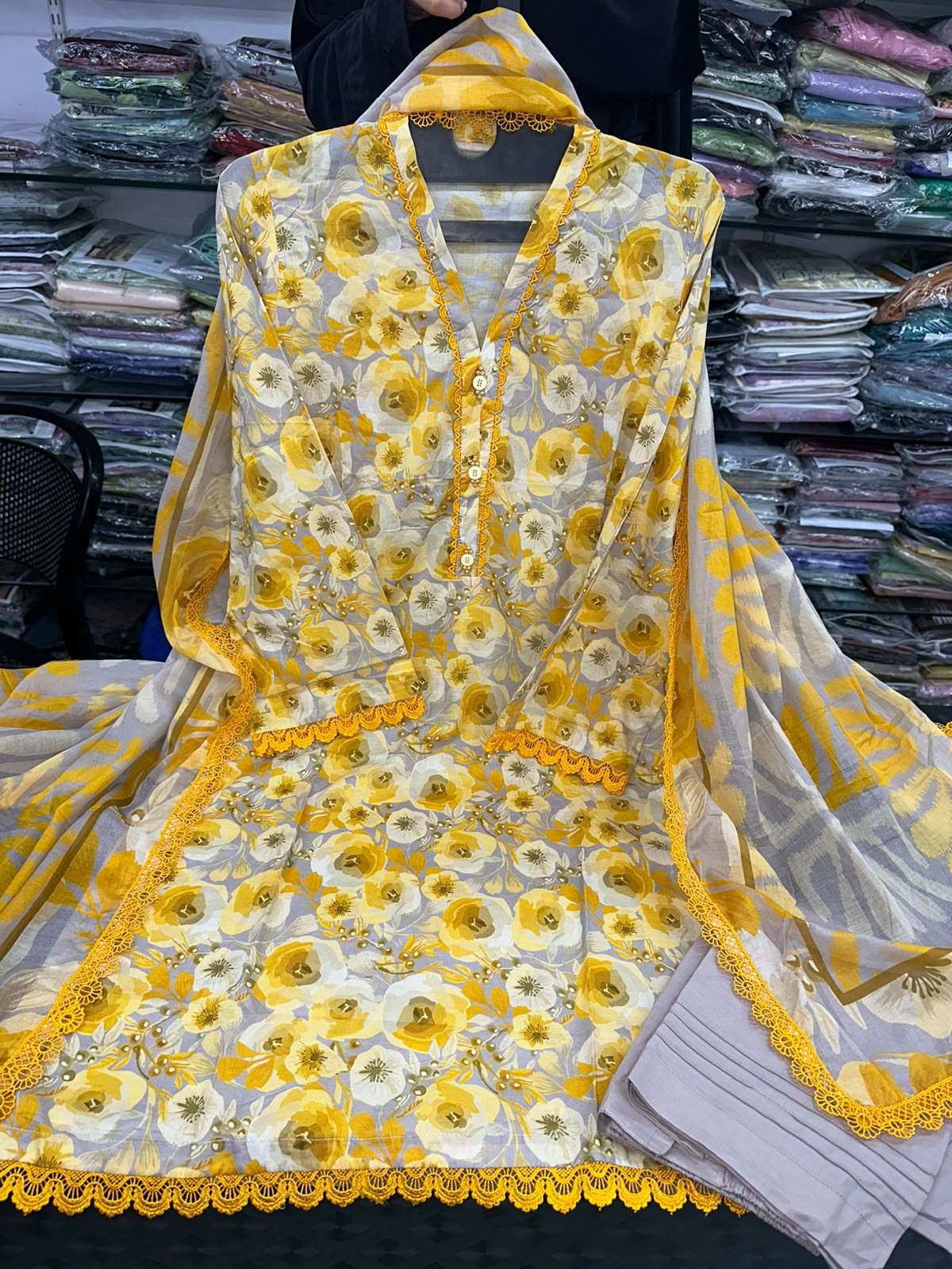 RTW PRINTED LAWN SUITS BY REGALIA - 05